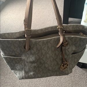 Michael Kors purse white and cream